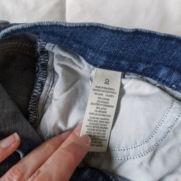 American Eagle Stretch Denim Mid Rise Short Size 2 - Picture 3 of 4